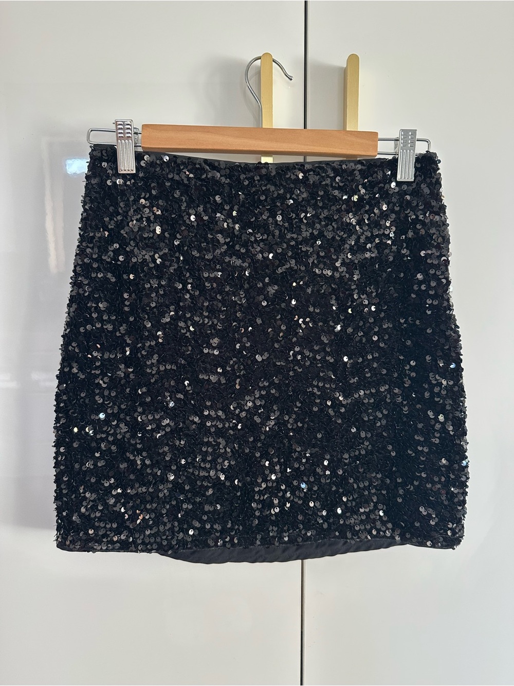 H&M black sequins mini skirt small